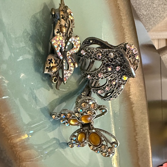 3 Elegant Silver and Gold Women's Hair clips - Picture 1 of 15